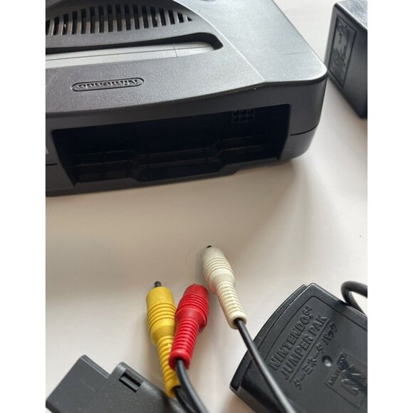 Vintage Nintendo 64 Console Bundle 1996 – Authentic Black Home Gaming System - Picture 7 of 16
